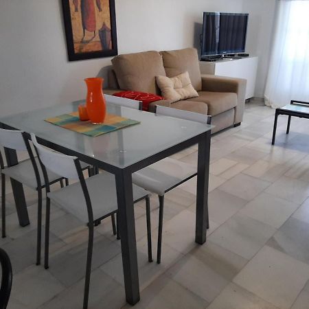 Puerto De La Duquesa Beach Apartment Castillo de Sabinillas ภายนอก รูปภาพ