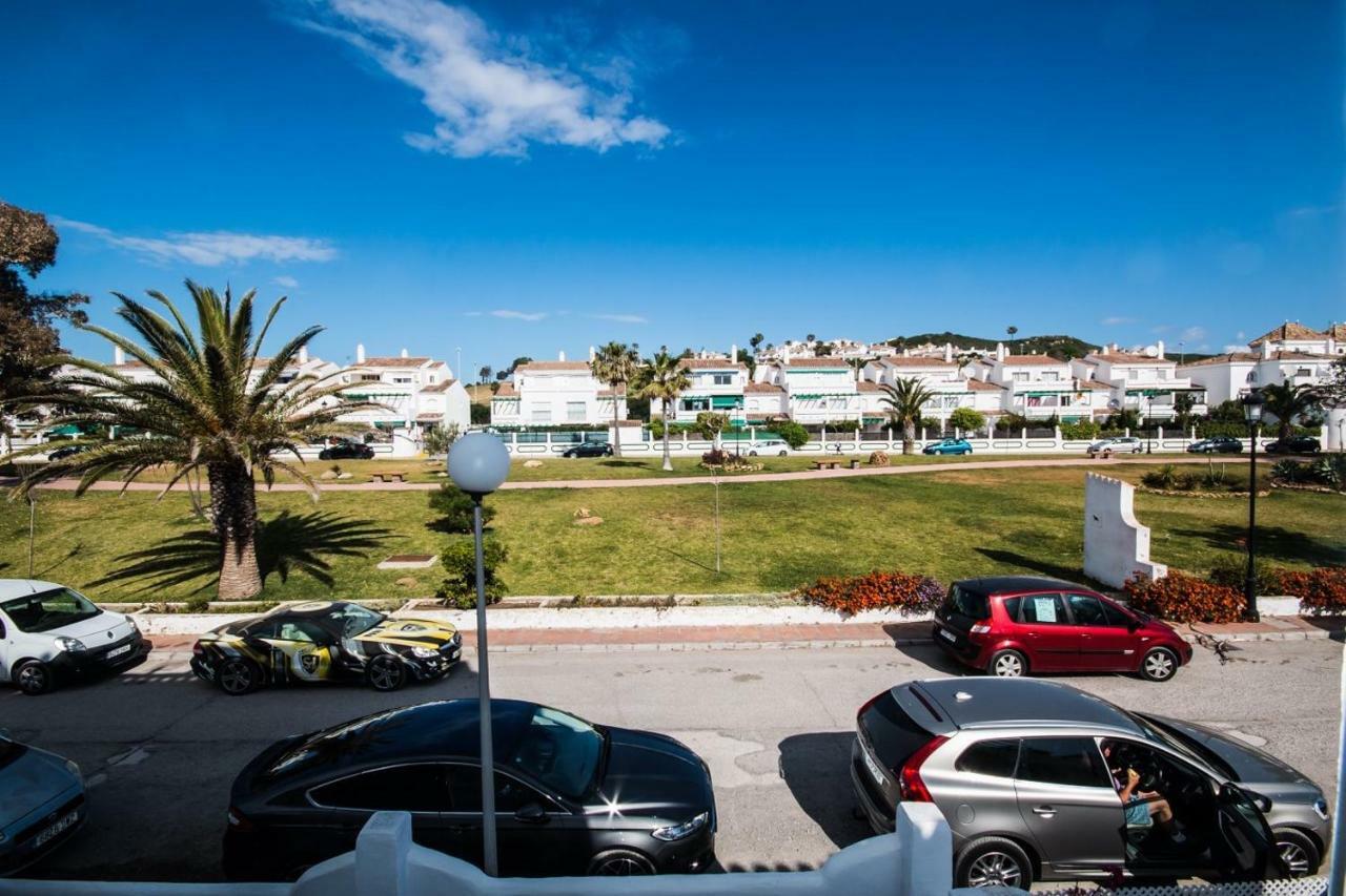 Puerto De La Duquesa Beach Apartment Castillo de Sabinillas ภายนอก รูปภาพ